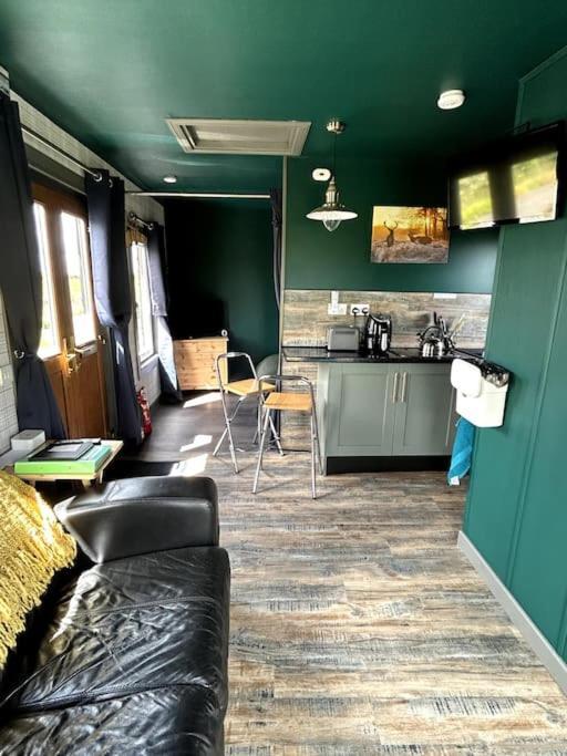 The Potter'S Rest, A Cosy Wee Cabin In The Highlands Watten Экстерьер фото